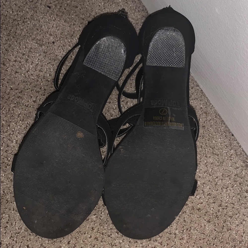 Heels - Picture 3 of 3